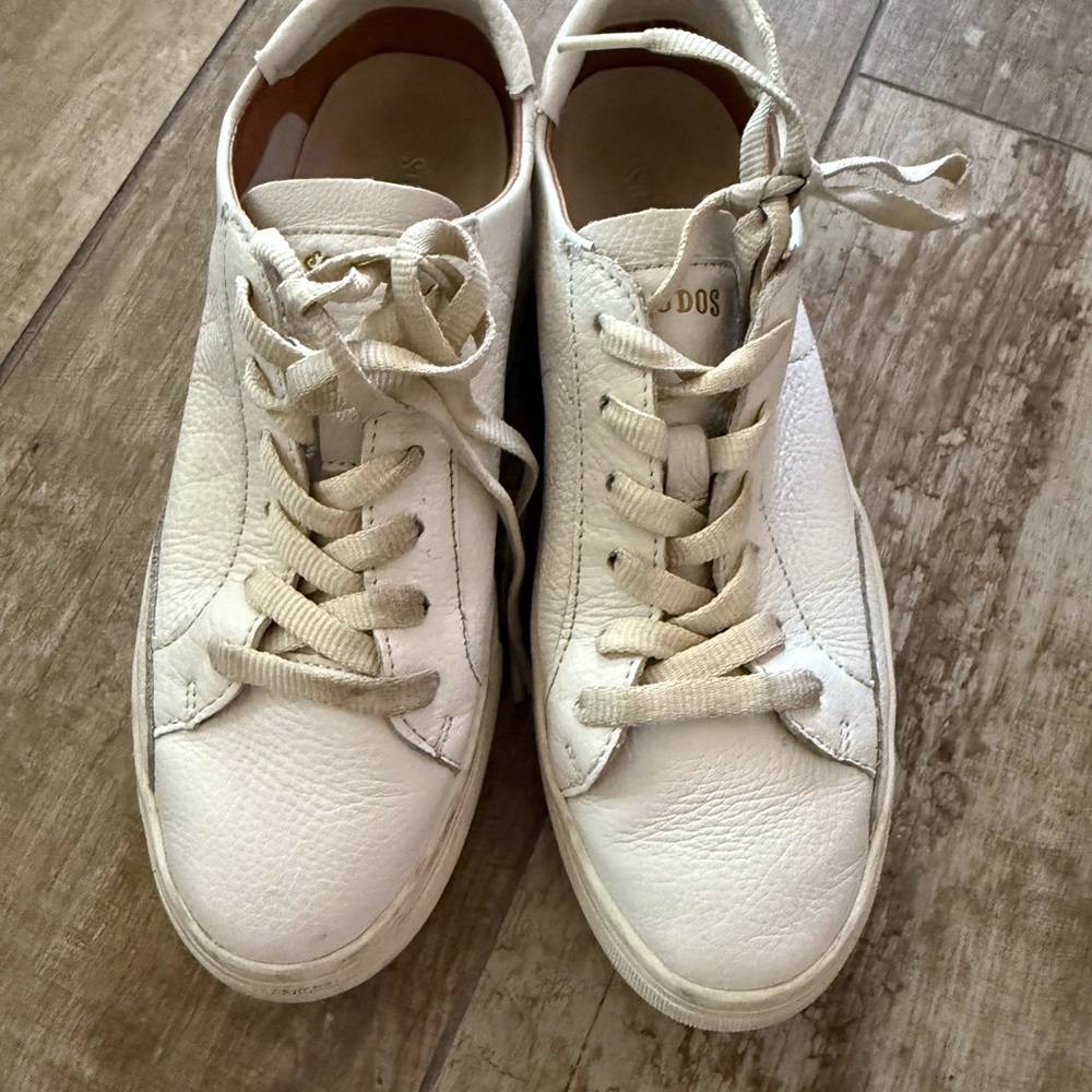 Soludos White Canvas Sneakers Classic Minimalist Design